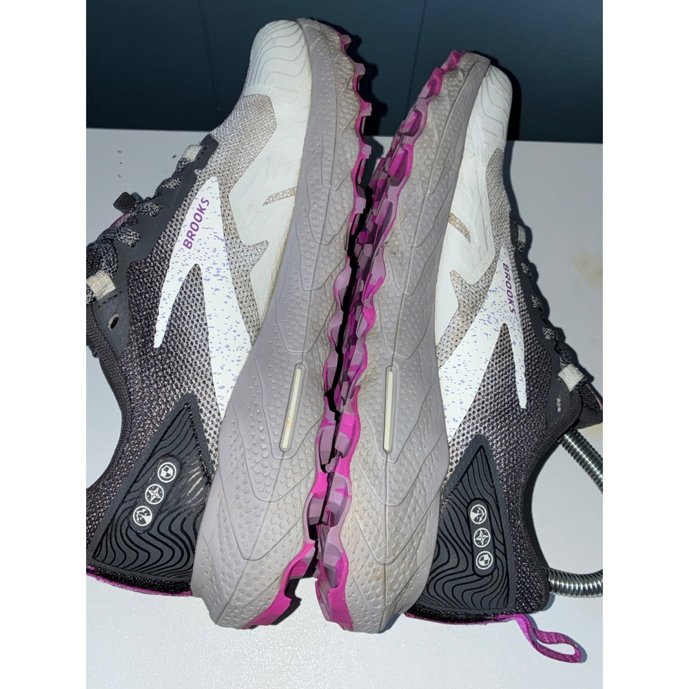 Brooks Cascadia 17 Womens Trail Running Shoes Grey Pink 1203921B028 - Picture 6 of 13